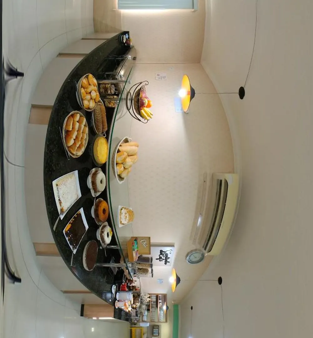 פנייה Villarejo Parque Hotel
